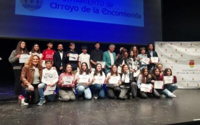 Alumnos de los colegios Elvira Lindo y Atenea ganan el primer premio del XIII concurso de emprendedores ‘El Futuro en Nuestras Manos’